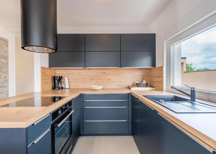 Dvor * וודניאן